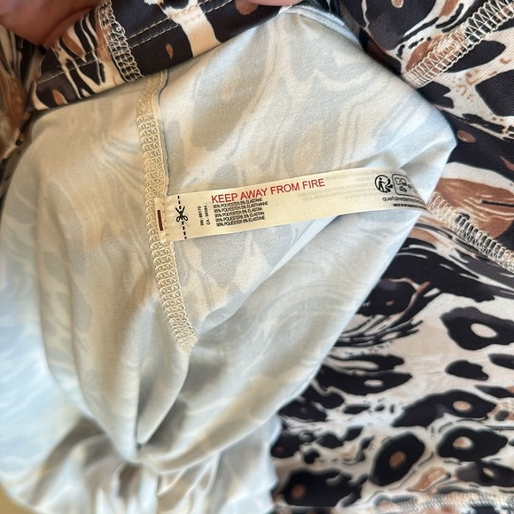 Free People Printed Layer Long Sleeve Top With Hood Faded Leopard Combo Size XL - Picture 11 of 15